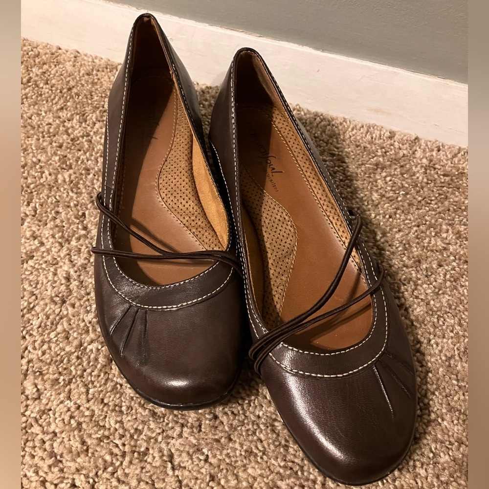 Brown short wedge